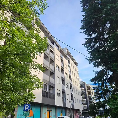 Stan Na Dan, Centar, バニャ・ルカ